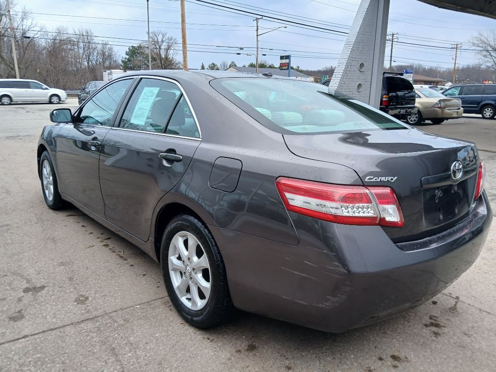 2011 Toyota Camry Image 6