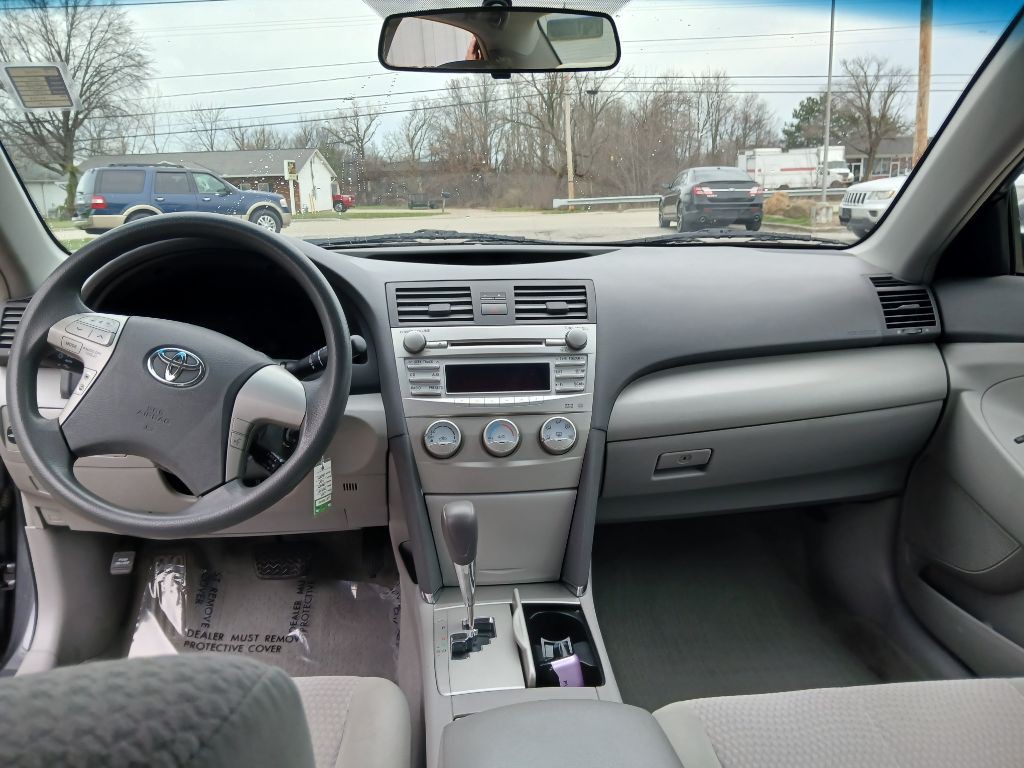 2011 Toyota Camry Image 10
