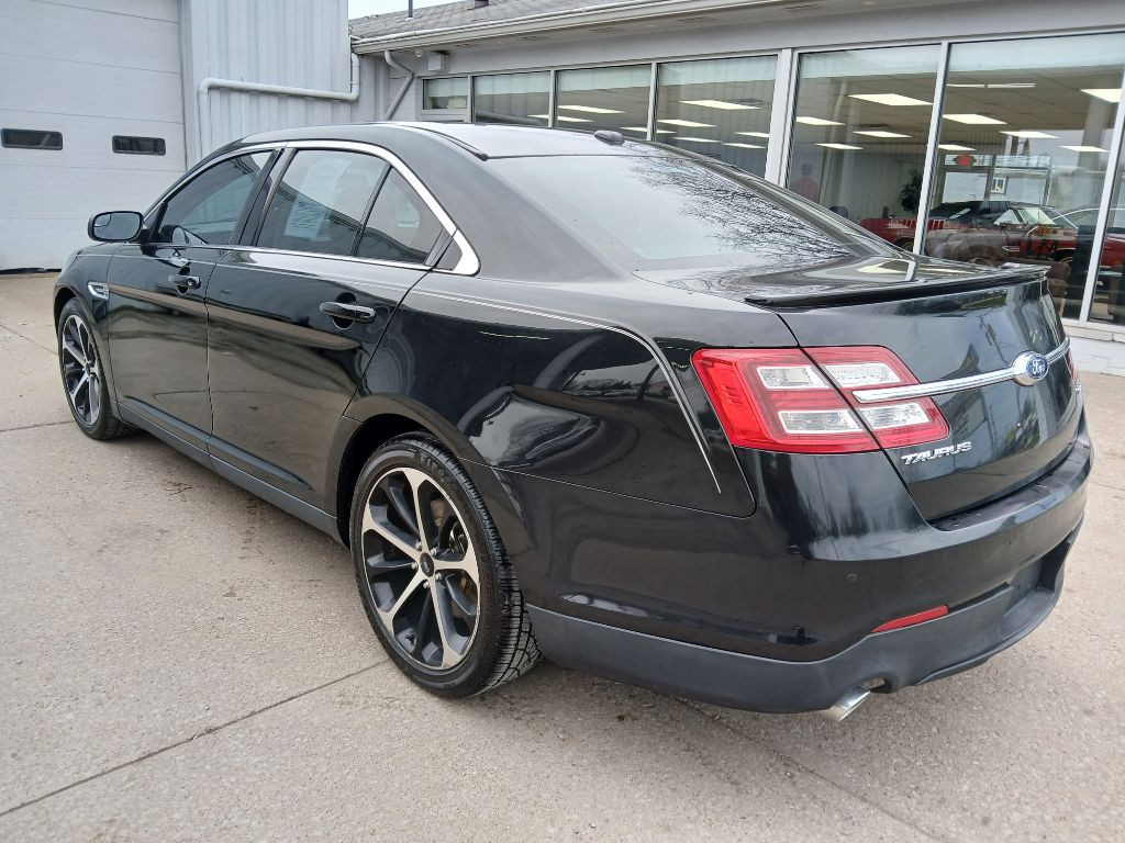 2015 Ford Taurus Image 7