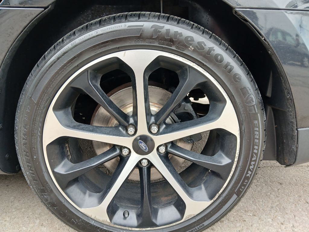 2015 Ford Taurus Image 10