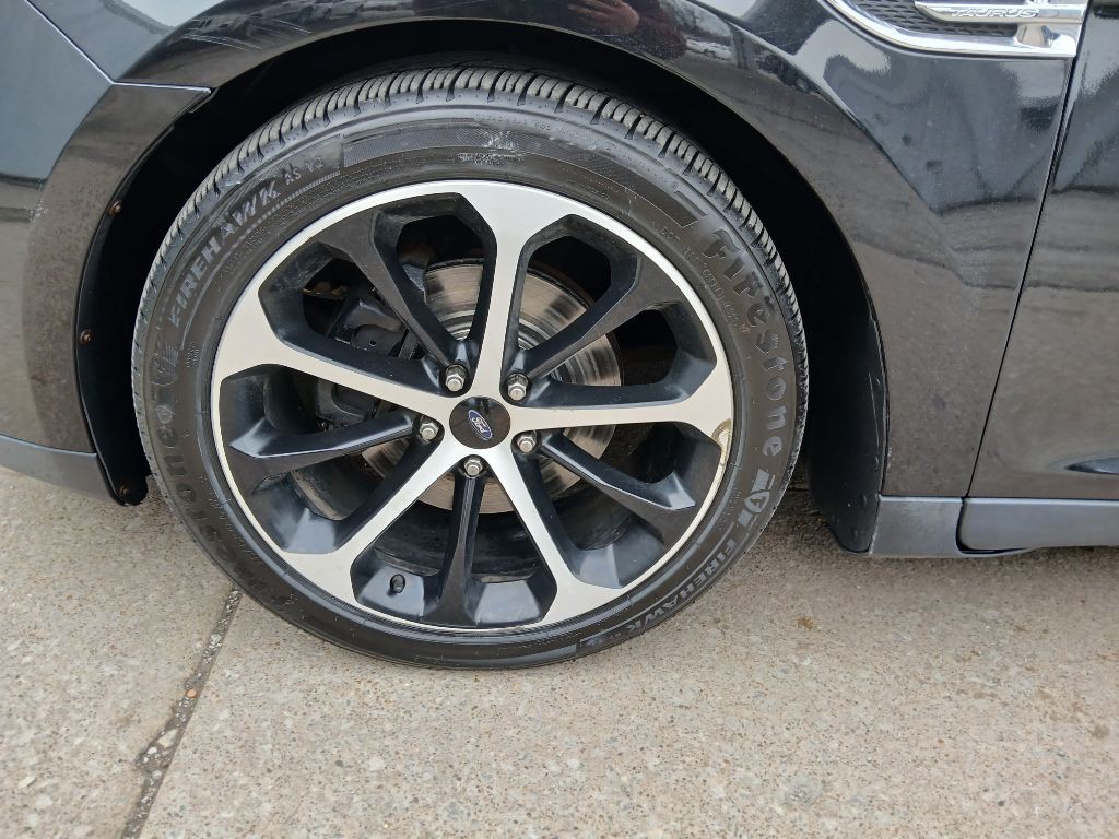 2015 Ford Taurus Image 38