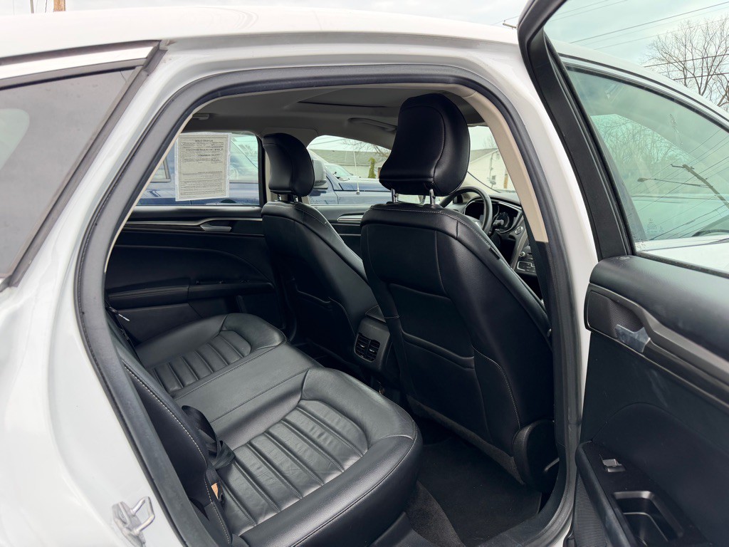 2017 Ford Fusion Image 5