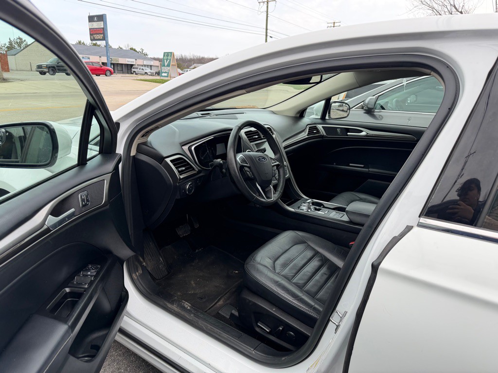 2017 Ford Fusion Image 8