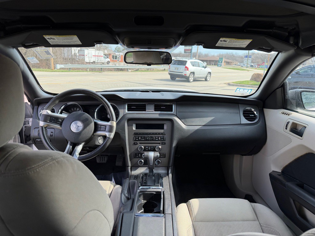 2011 Ford Mustang Image 7