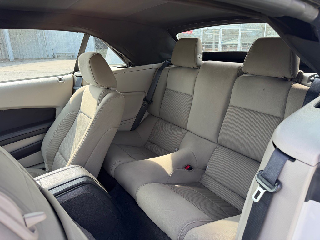 2011 Ford Mustang Image 8