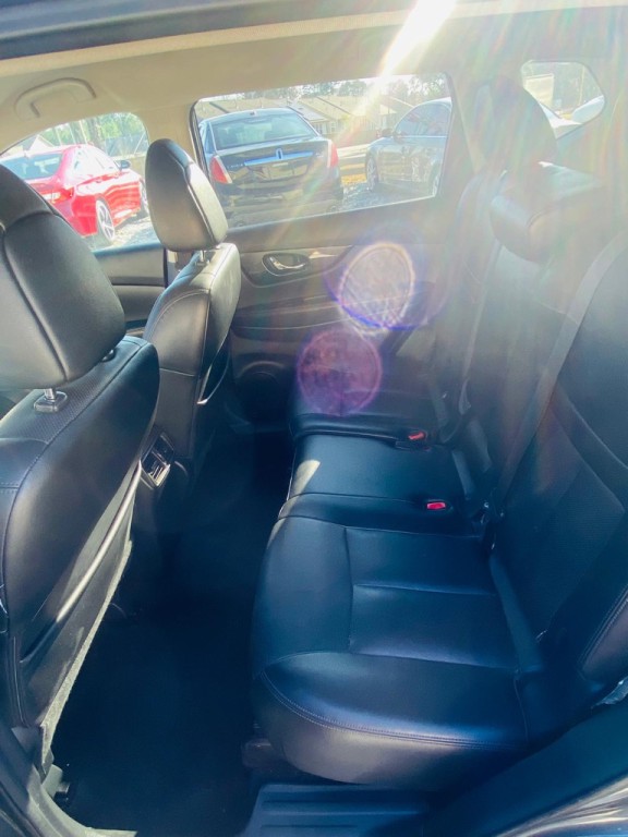 2016 Nissan Rogue Image 4