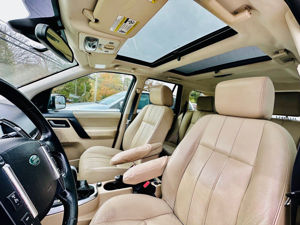 2012 Land Rover LR2 Image 3