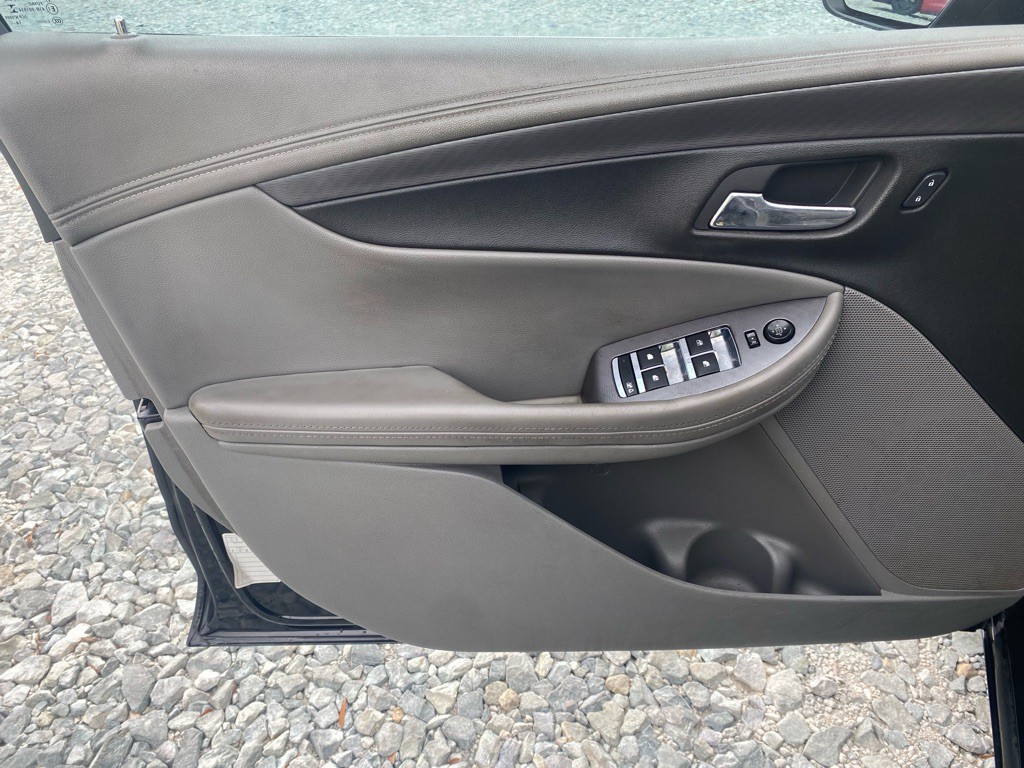 2015 Chevrolet Impala Image 9