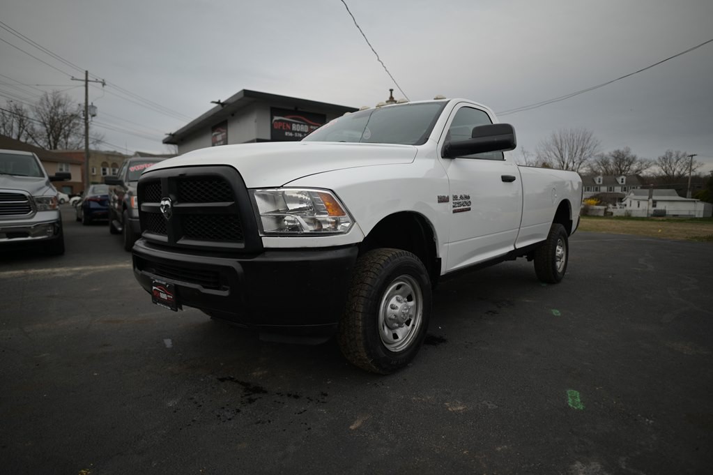 2015 RAM 2500 Image 2