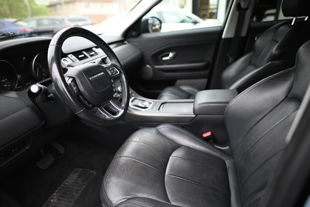 2018 Land Rover Range Rover Evoque Image 8