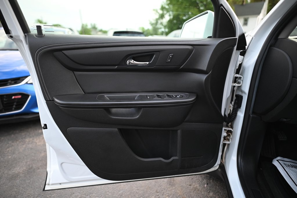 2016 Chevrolet Traverse Image 11