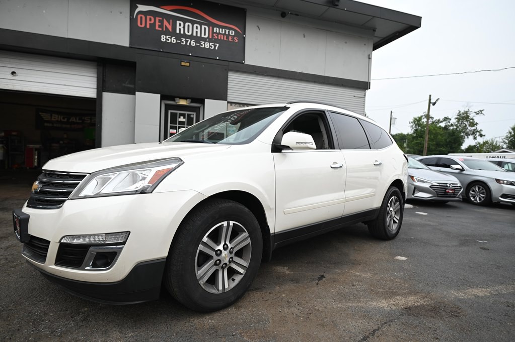 2015 Chevrolet Traverse Image 3