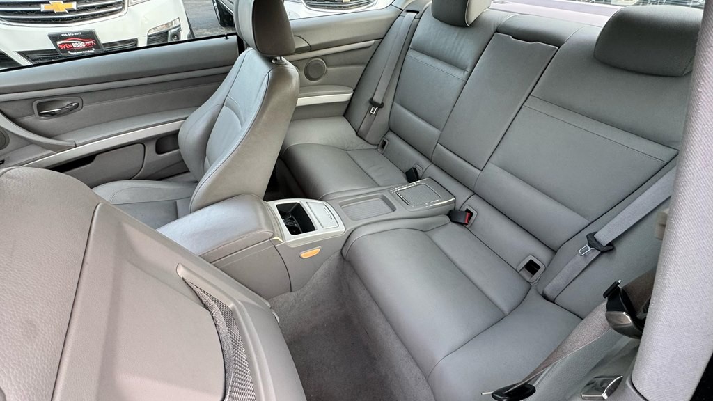 2007 BMW 3 Series Image 11
