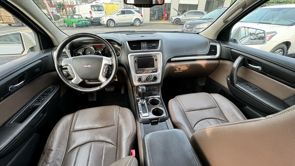 2017 GMC Acadia Image 12