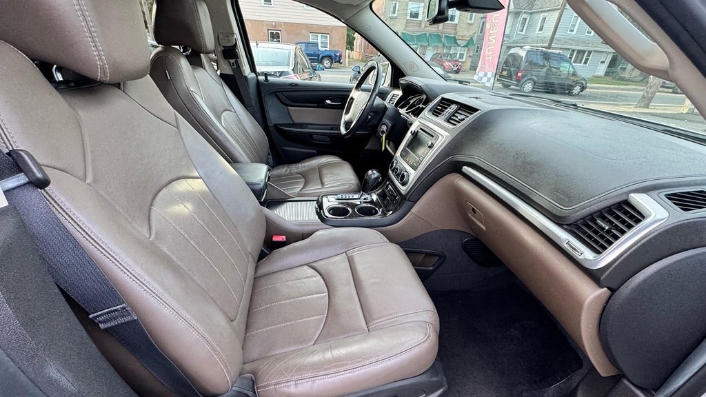 2017 GMC Acadia Image 30