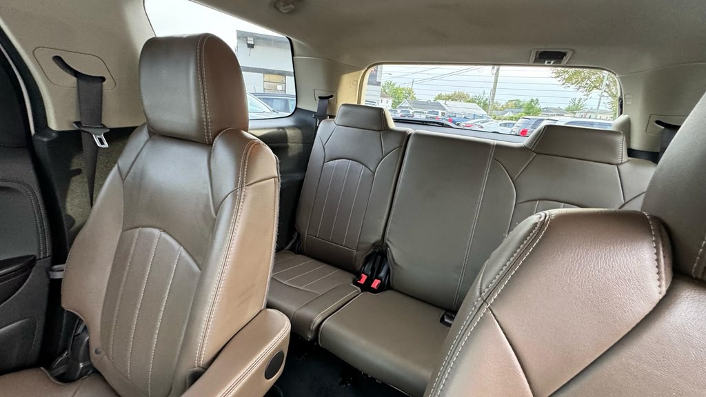 2017 GMC Acadia Image 32