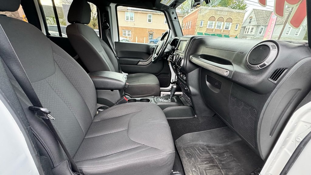 2017 Jeep Wrangler Unlimited Image 13