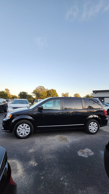 2018 Dodge Grand Caravan Image 2