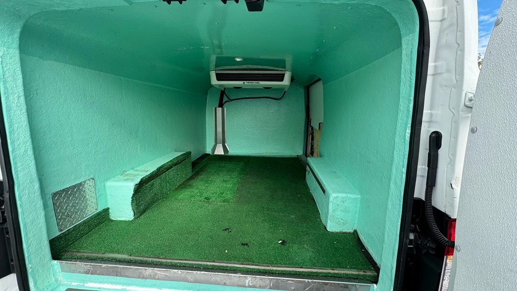 2018 Nissan NV Image 10