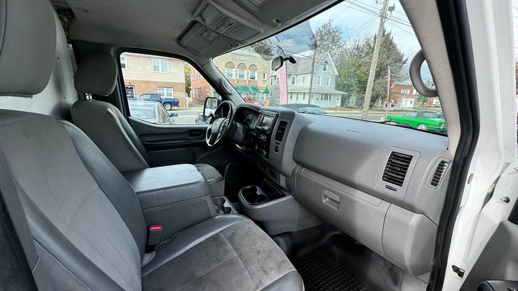 2018 Nissan NV Image 13