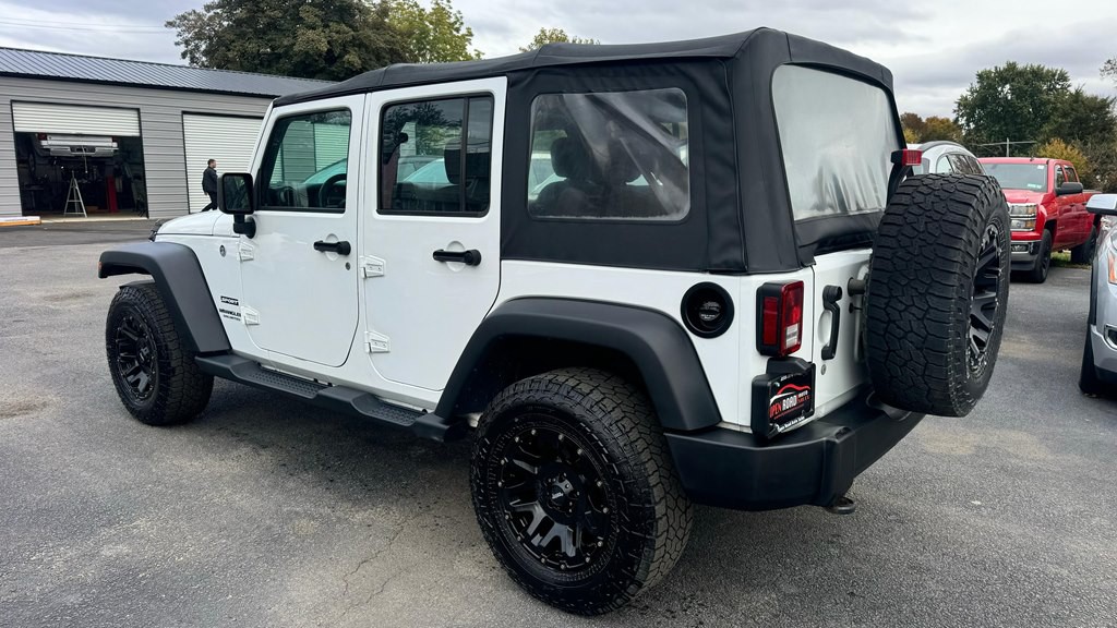 2017 Jeep Wrangler Unlimited Image 3