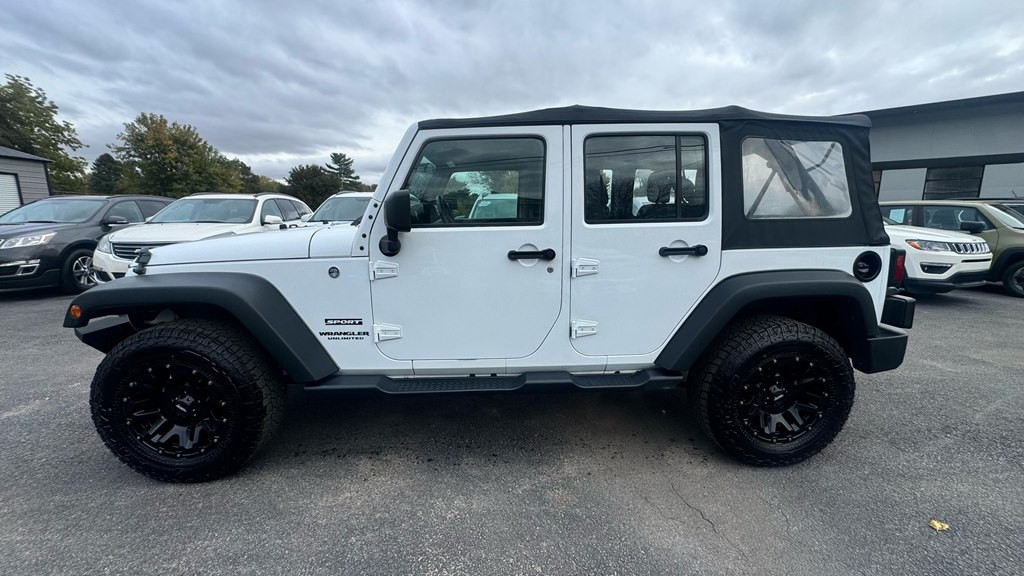 2017 Jeep Wrangler Unlimited Image 4