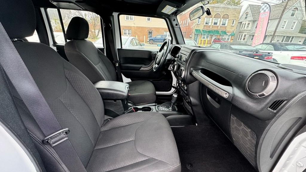 2017 Jeep Wrangler Unlimited Image 12