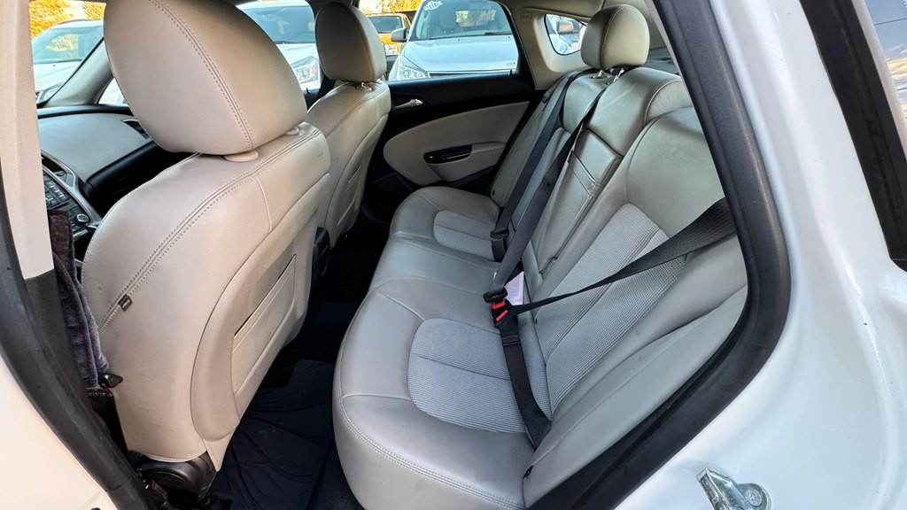 2013 Buick Verano Image 10