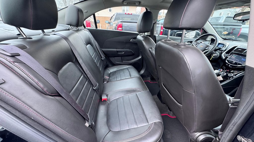 2015 Chevrolet Sonic Image 12