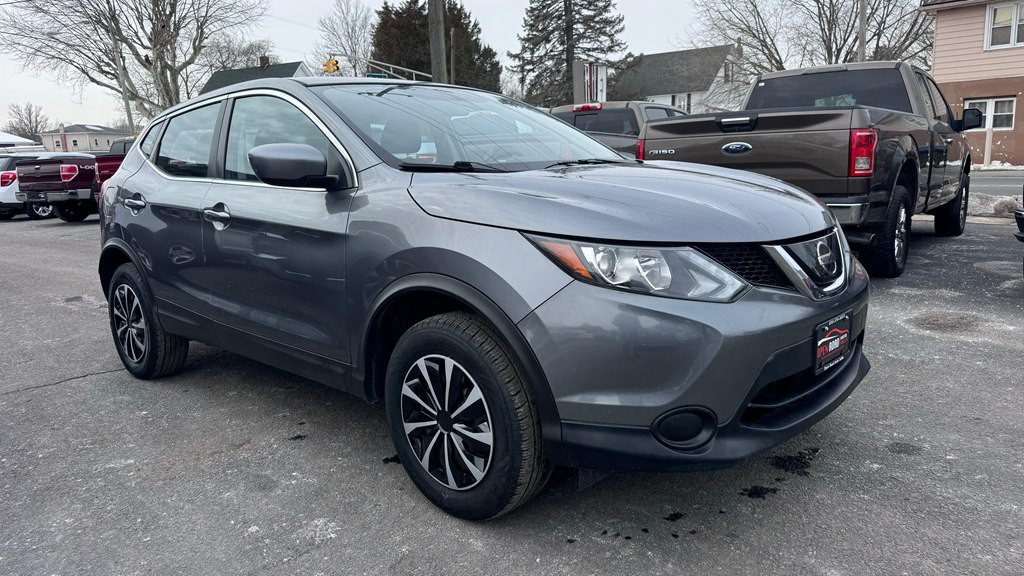 2019 Nissan Rogue Image 2