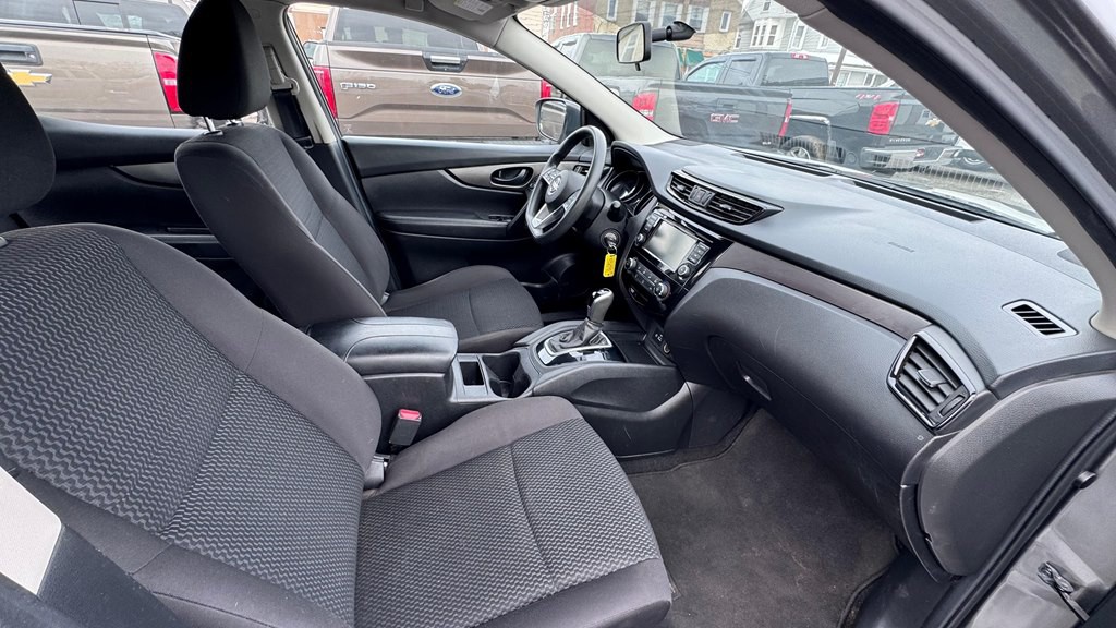 2019 Nissan Rogue Image 12