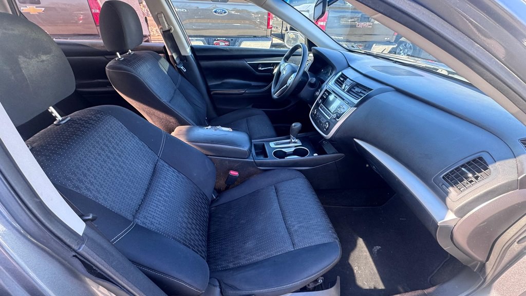 2016 Nissan Altima Image 13