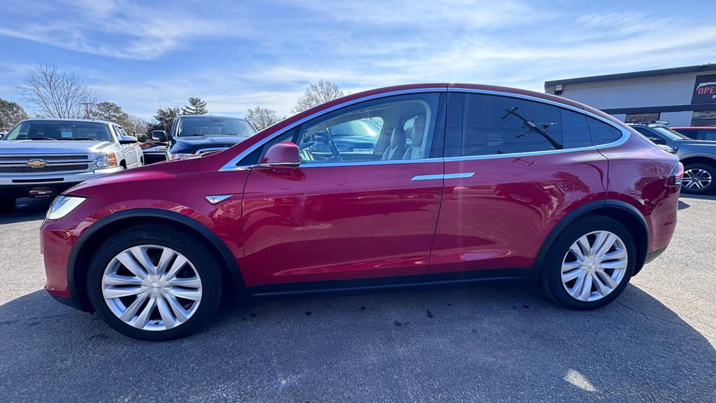 2016 Tesla Model X Image 4