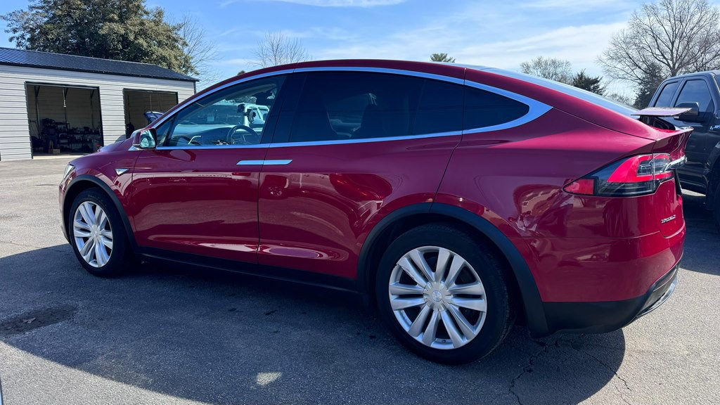 2016 Tesla Model X Image 5