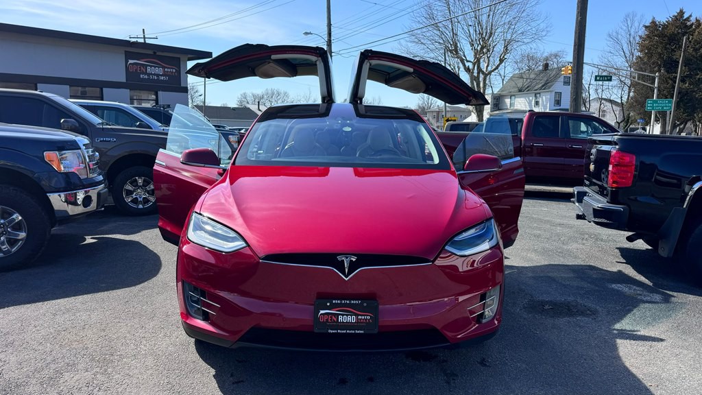 2016 Tesla Model X Image 8