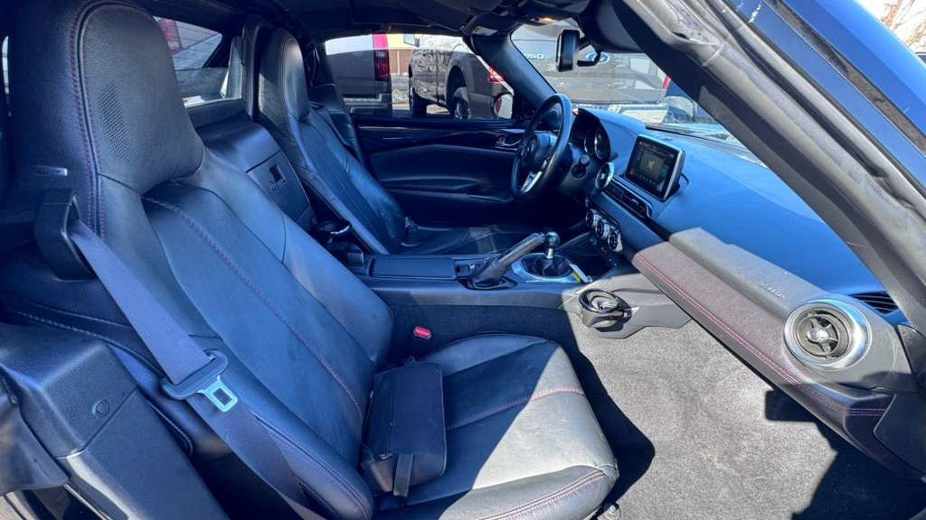 2017 Mazda MX-5 Miata Image 11
