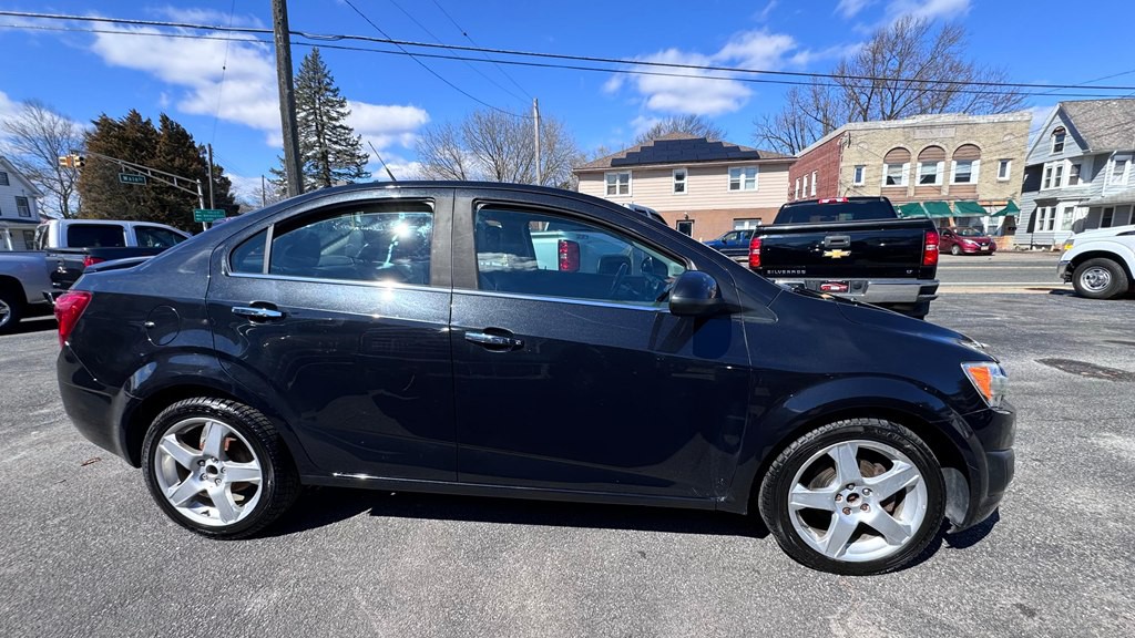 2014 Chevrolet Sonic Image 8