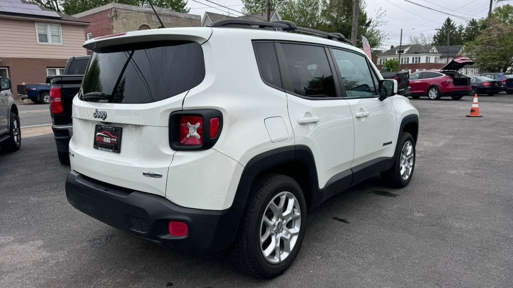 2016 Jeep Renegade Image 10