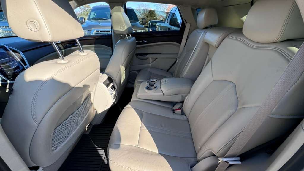 2015 Cadillac SRX Image 10
