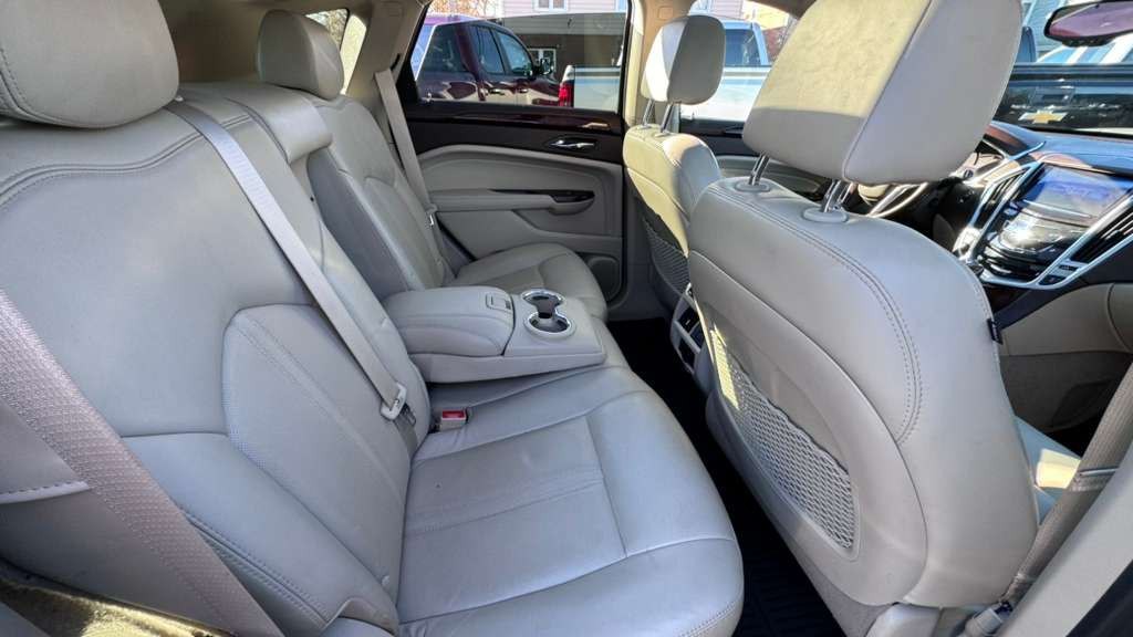 2015 Cadillac SRX Image 11