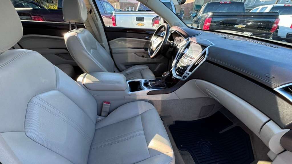 2015 Cadillac SRX Image 12