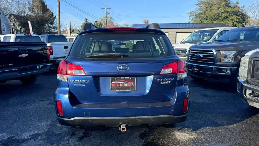 2010 Subaru Outback Image 13