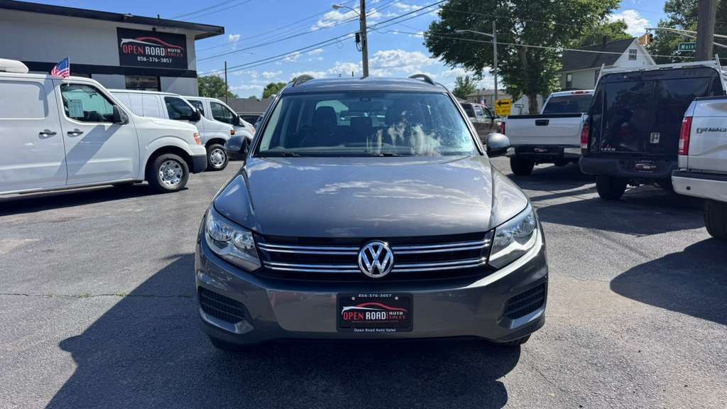 2017 Volkswagen Tiguan Image 1