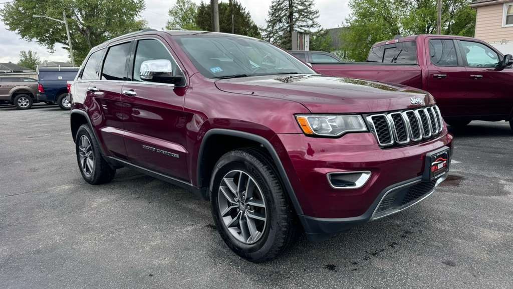 2017 Jeep Grand Cherokee Image 1