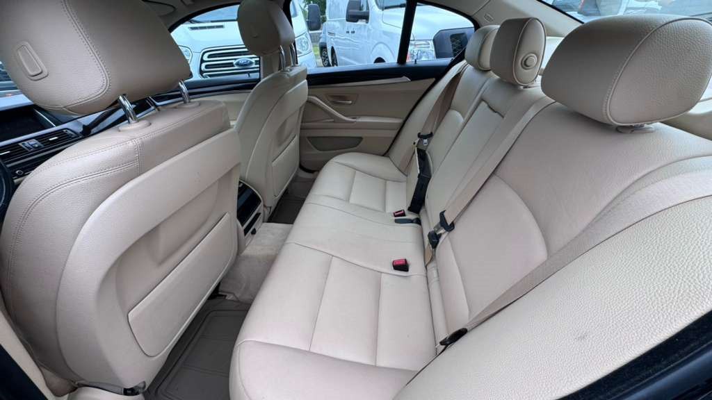 2015 BMW 5 Series Image 11