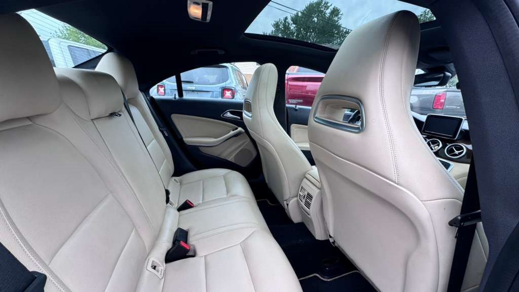 2014 Mercedes-Benz CLA-Class Image 11
