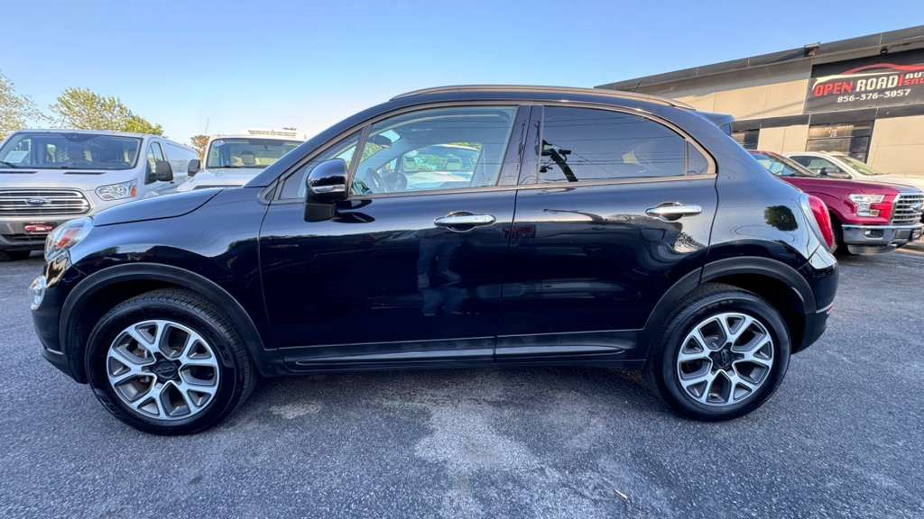 2017 FIAT 500 Image 5