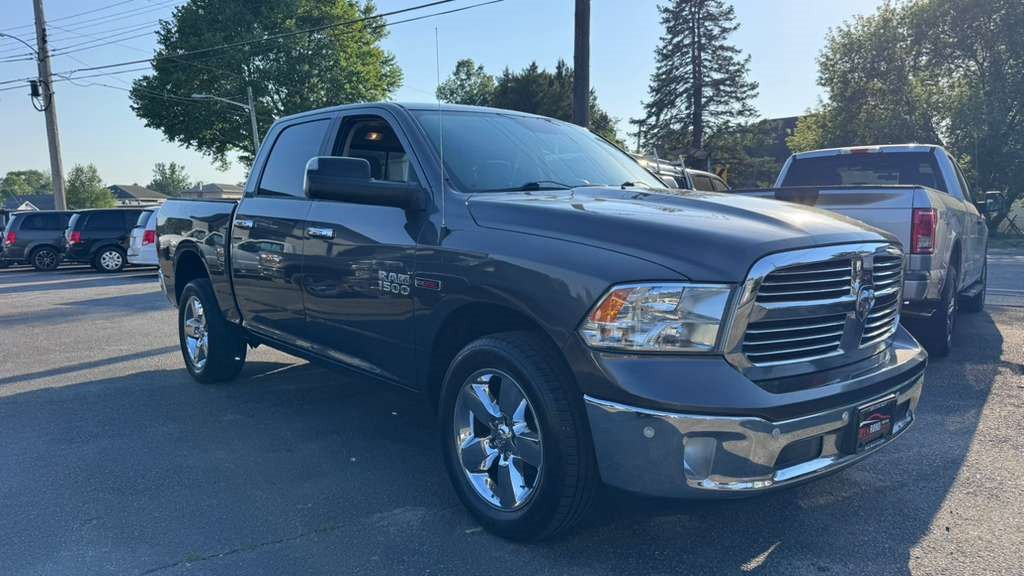 2017 RAM 1500 Image 3