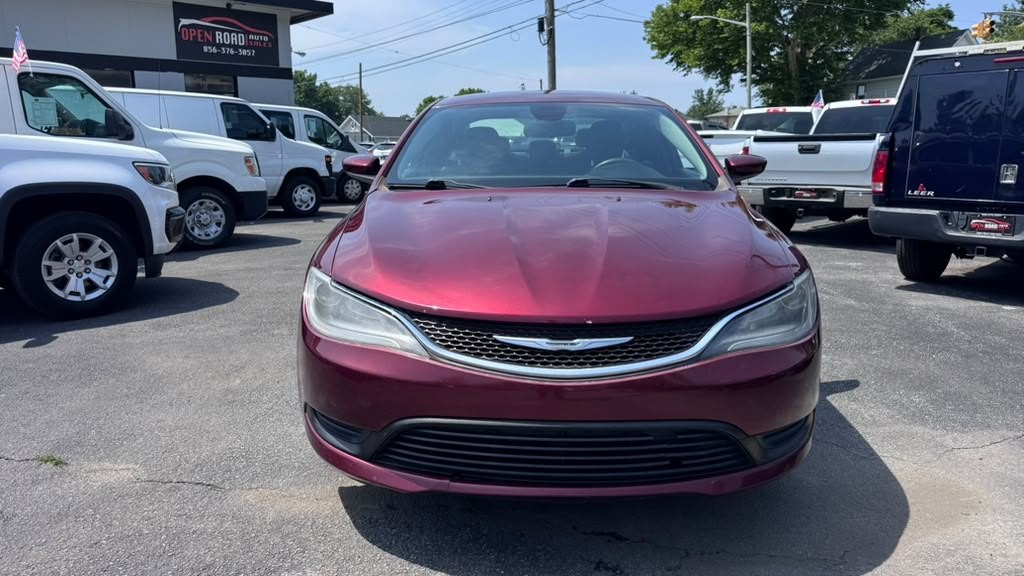 2015 Chrysler 200 Image 1