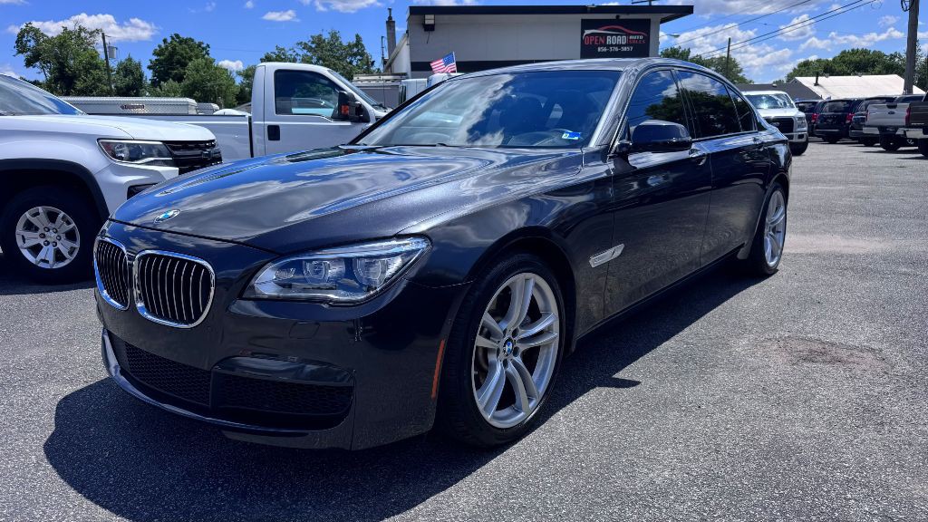 2015 BMW 7 Series Image 3